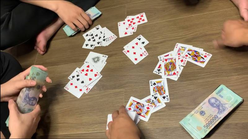 Quy trình chơi bài Tá Lả cơ bản cho tân binh